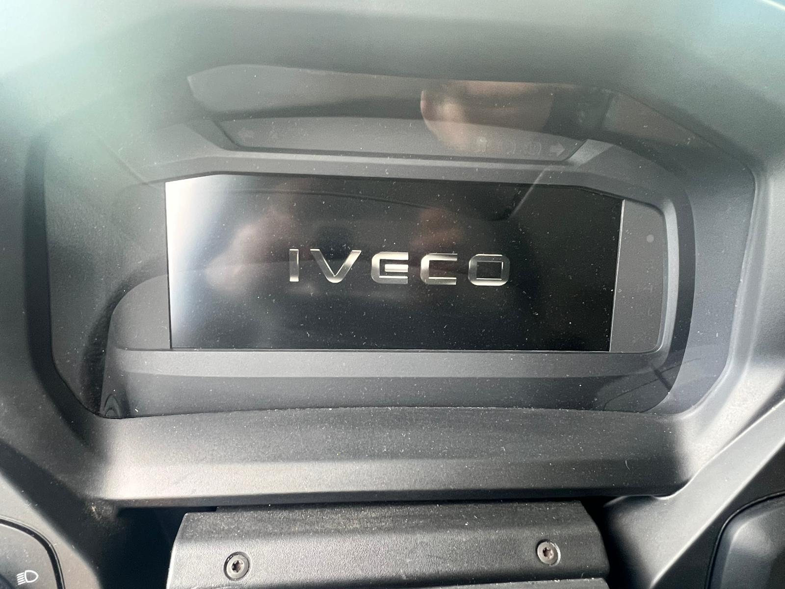 IVECO X-WAY 6X4 NUOVO DA IMM. CON SCARRABILE + GRU CON POLIPO CARICATORE