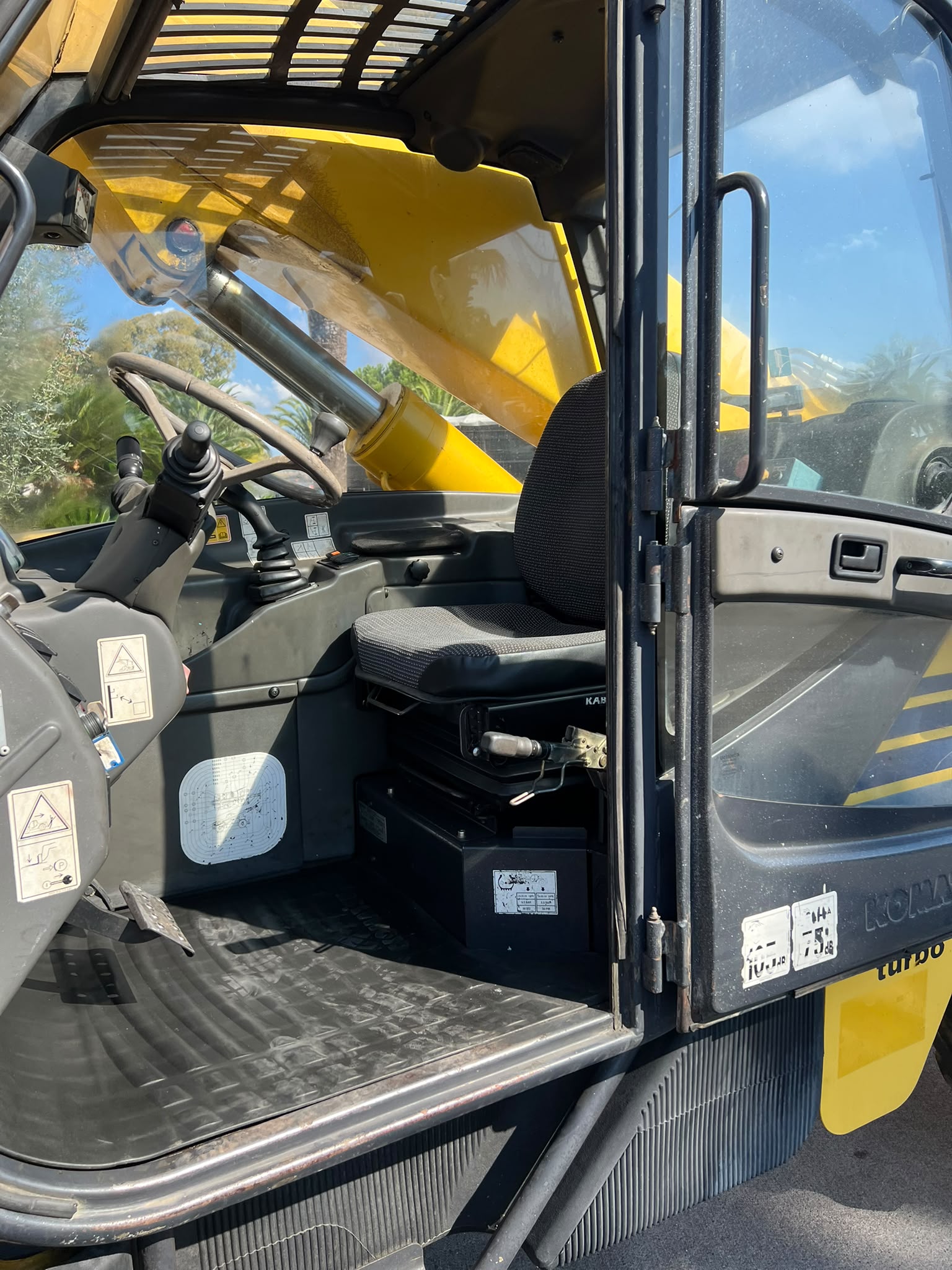 SOLLEVATORE TELESCOPICO KOMATSU WH714