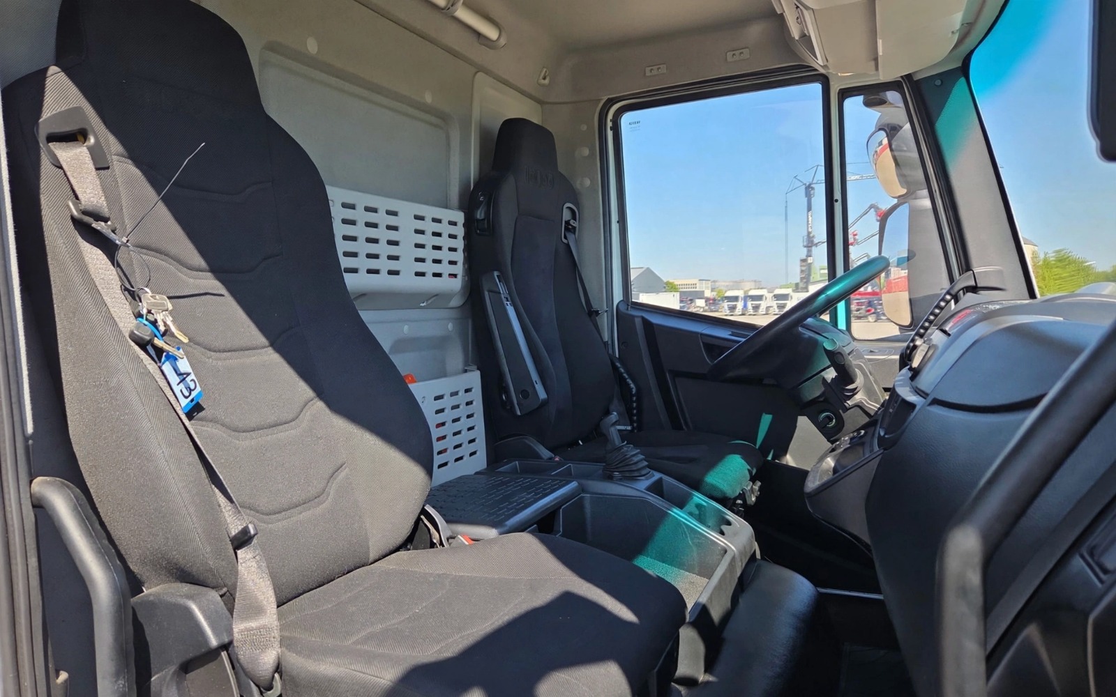 IVECO EUROCARGO 75E190 EURO 6 CENTINATO CON SPONDA IDRAULICA