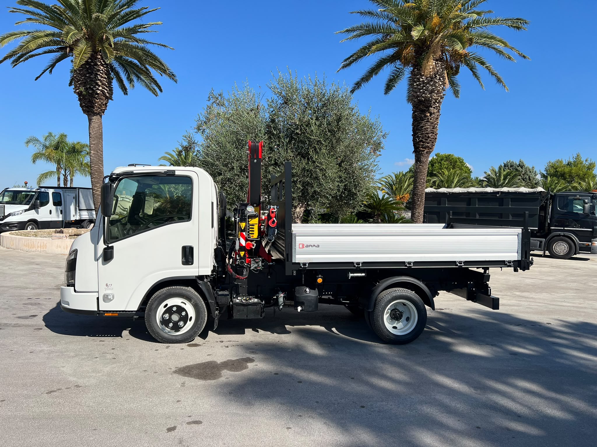 ISUZU M27 35 Q.LI NUOVO DA IMM. CON GRU FASSI F40 NUOVA DI FABBRICA