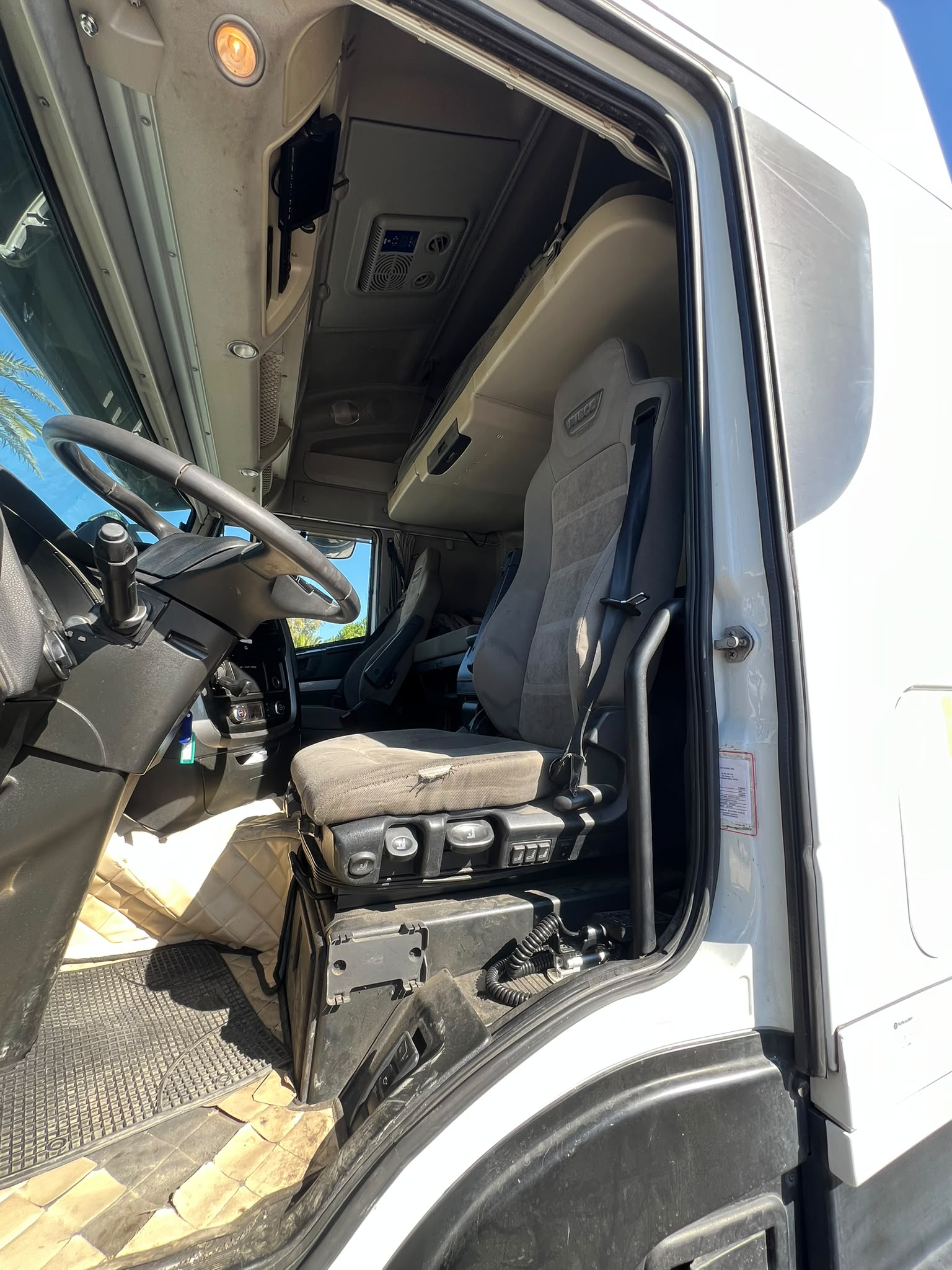 SCARRABILE IVECO STRALIS 480 EURO 6 GANCIO BOB SPA DA 7 MT