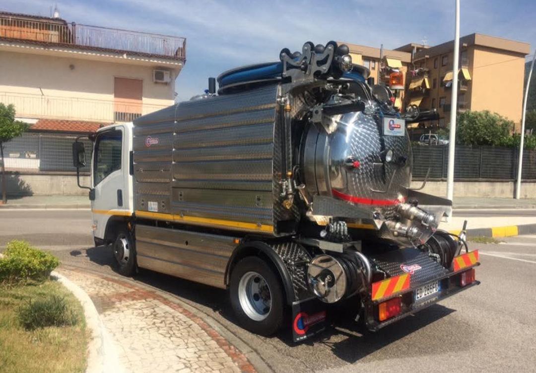 AUTOSPURGO ADR ISUZU M30 75 Q.LI NUOVO DA IMM. ATTREZZATURA NUOVA DI FABBRICA