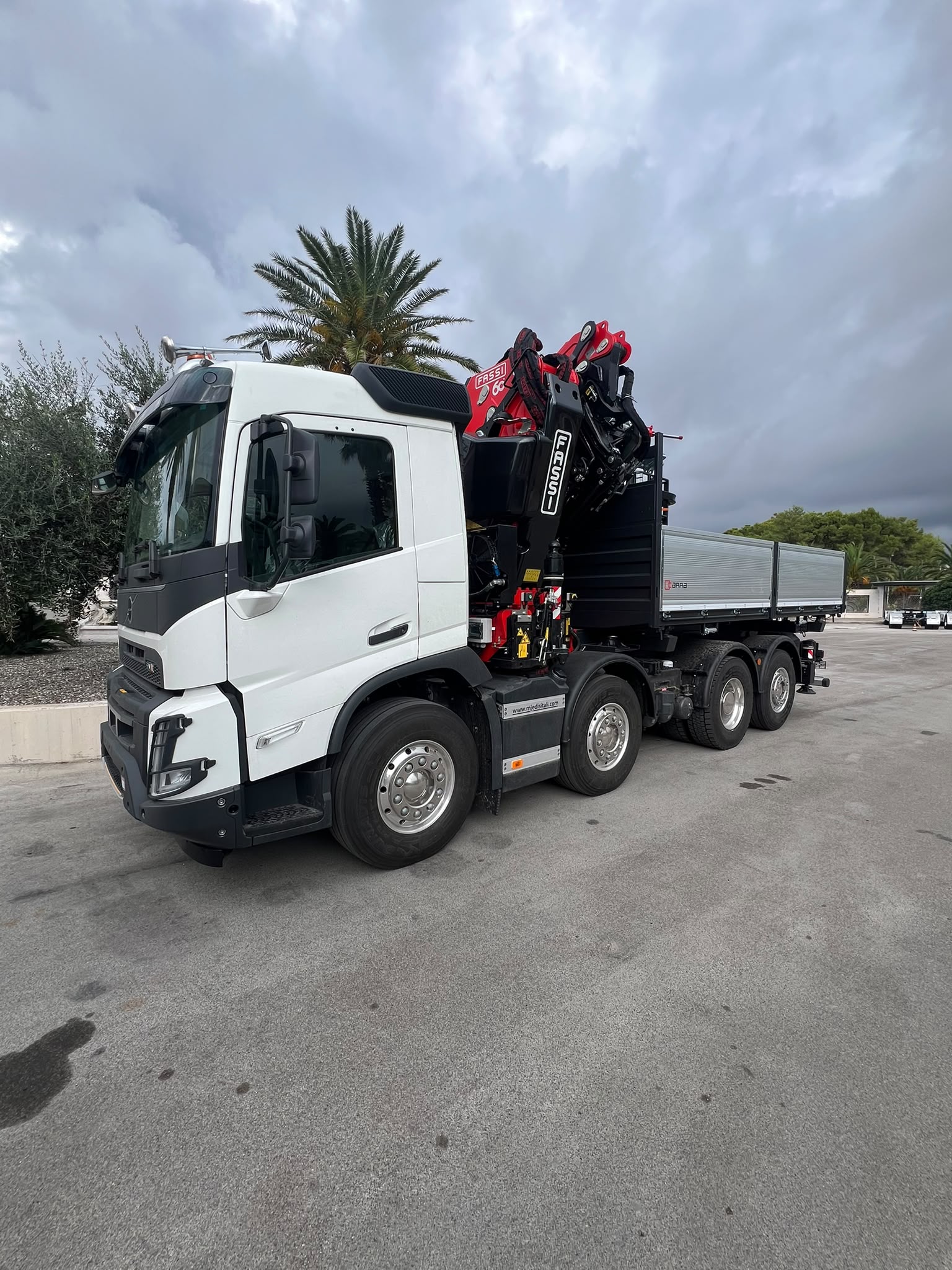 VOLVO FMX540  NUOVO DA IMM. GRU FASSI F710 NUOVA