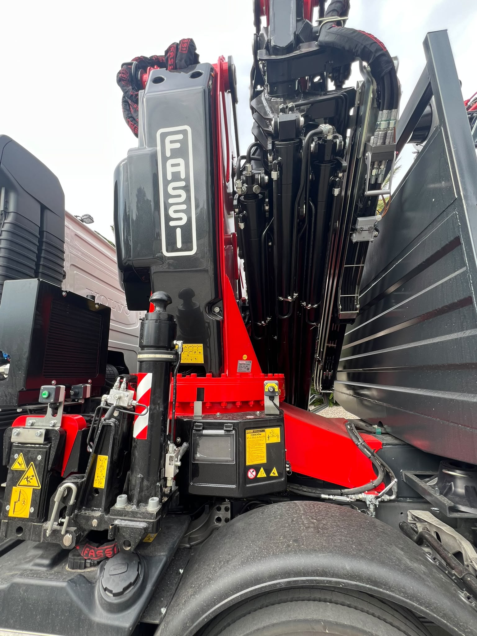 VOLVO FMX540  NUOVO DA IMM. GRU FASSI F710 NUOVA