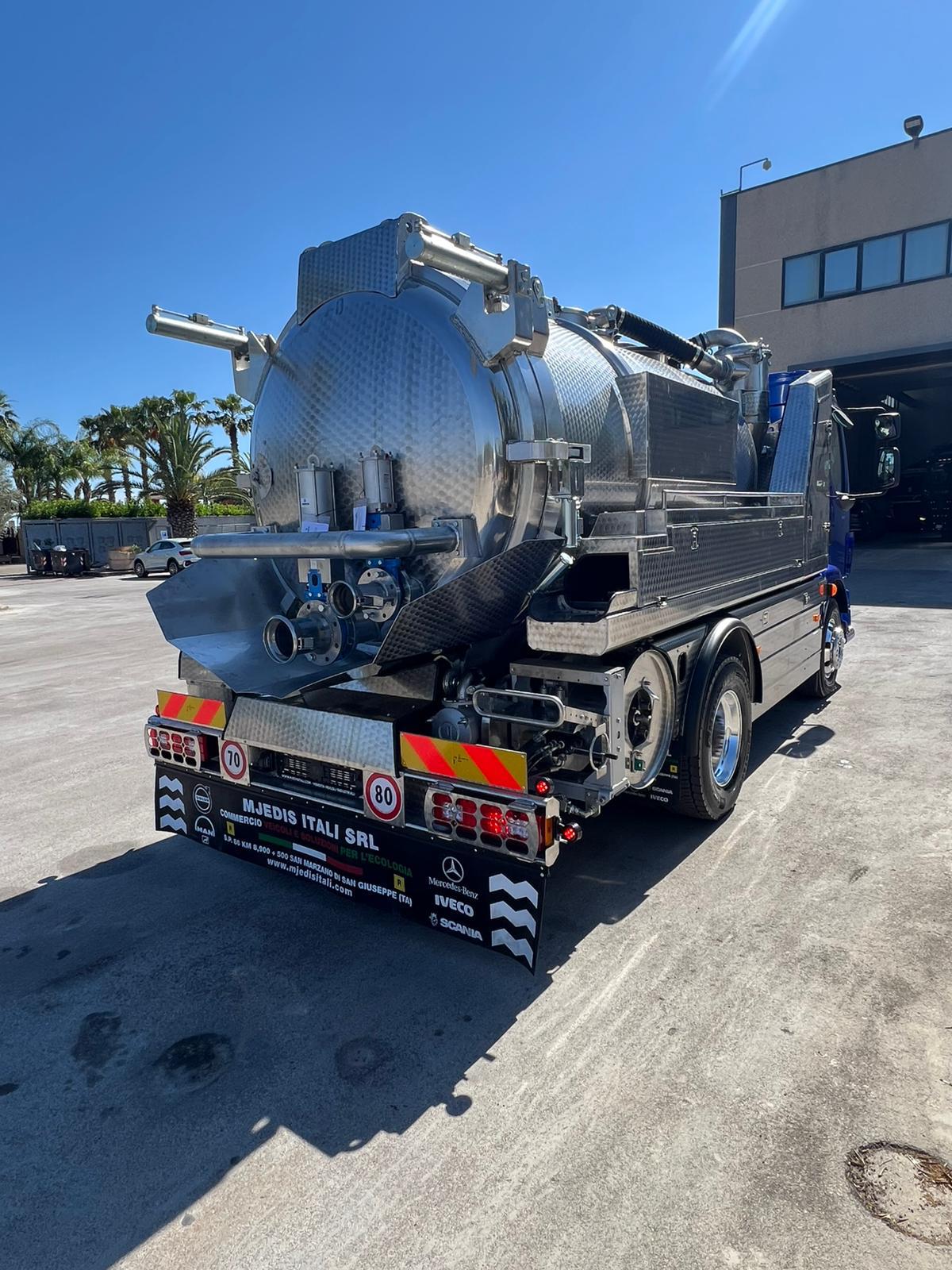 AUTOSPURGO VOLVO FL210 EURO 6 ATTREZZATURA NUOVA DI FABBRICA