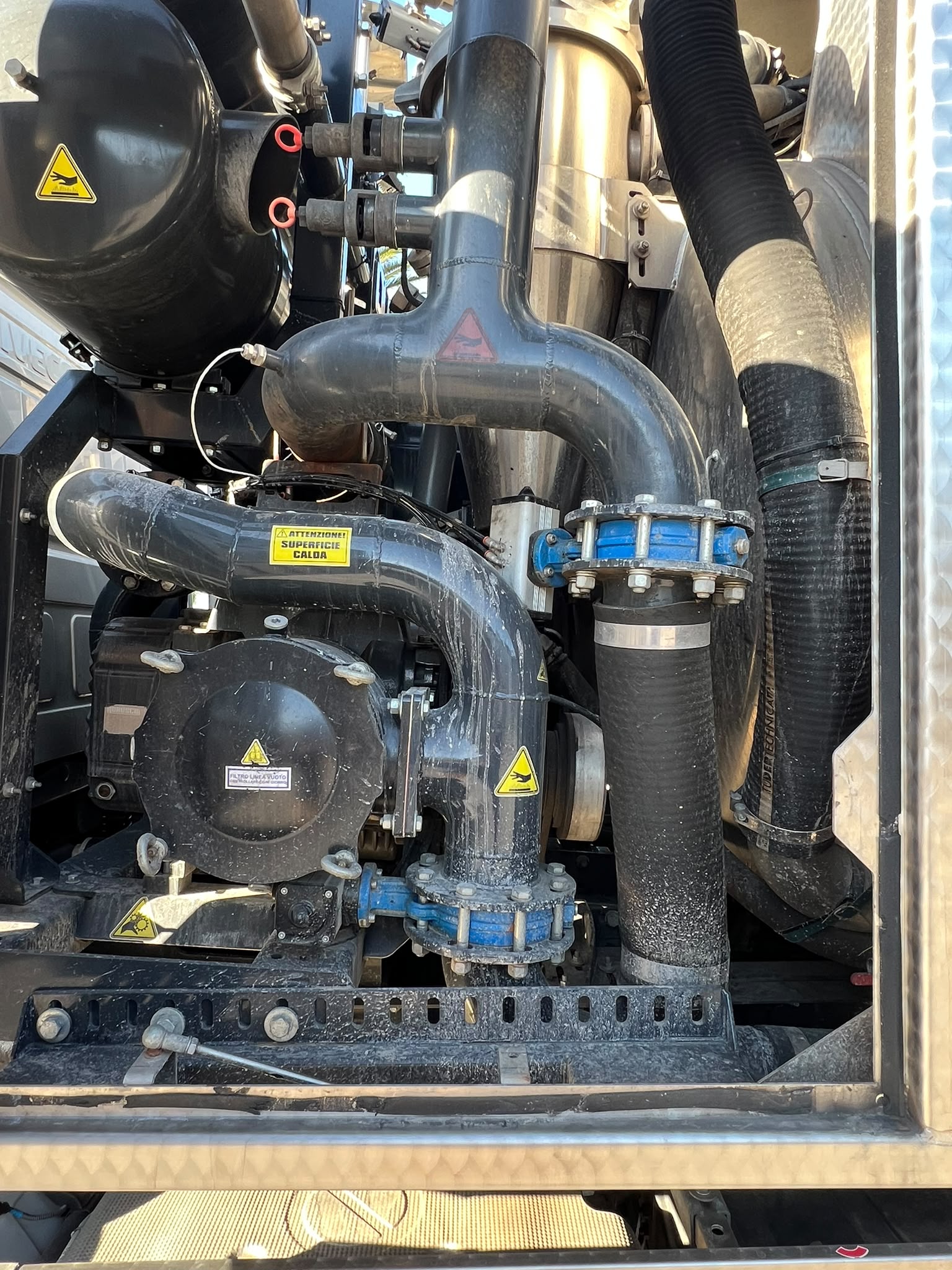 AUTOSPURGO IVECO 180-320 EURO 6 MORO
