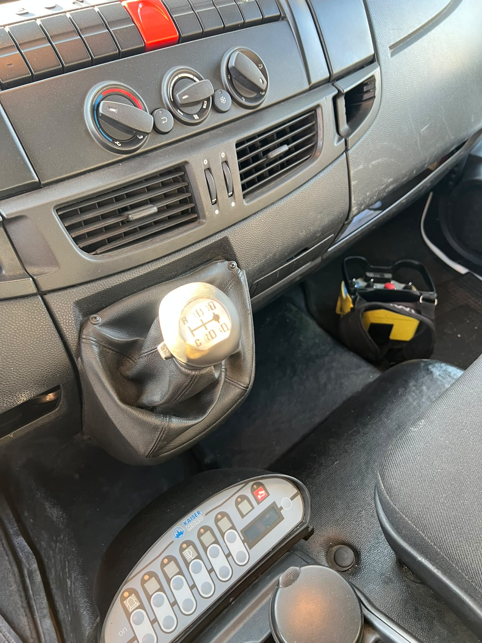 AUTOSPURGO IVECO 180-320 EURO 6 MORO