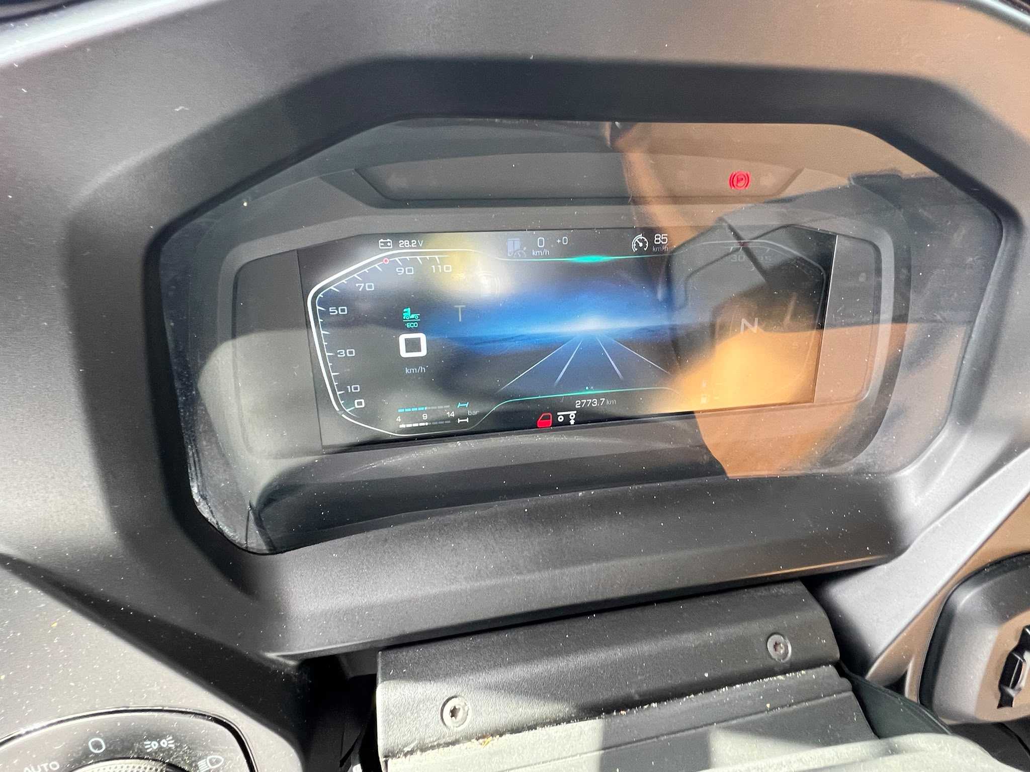 IVECO X-WAY 6X4 IMM. 2026 . CON SCARRABILE + GRU NUOVA DI FABBRICA